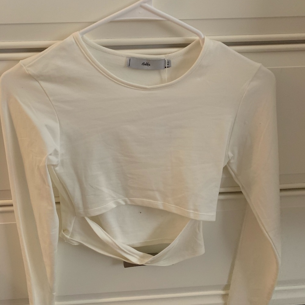 cutout crop long sleeve